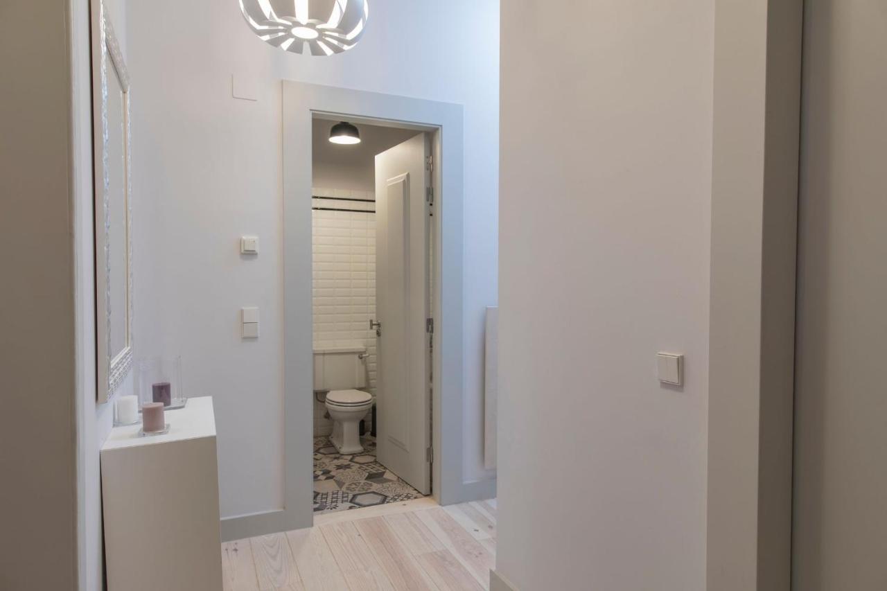 Lovelystay - 3 Bedroom Downtown Wonderwall Lissabon Exterior foto
